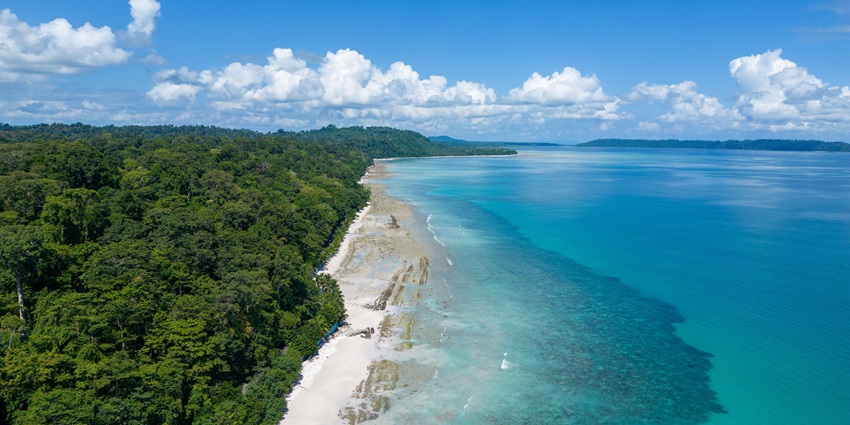 Kala Pathar Beach is one of the most visited beaches around Elephant Beach.