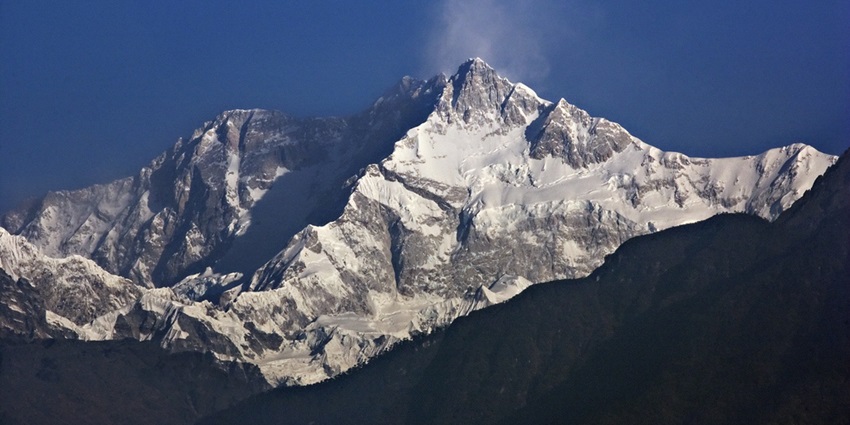 o find where is Kanchenjunga Waterfalls, you need to navigate through the mountains.
