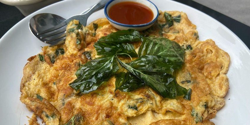 If you are craving to have the best food in Kochi, then Kappa Botti is that one dish.