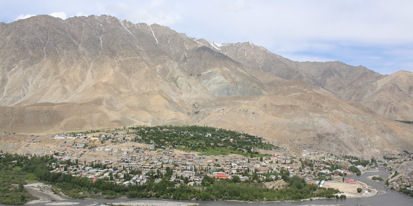 A panoramic view of Kargil with its mountainous landscapes and green valleys