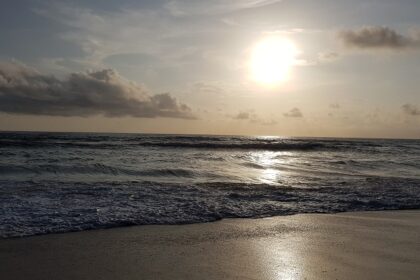 Kasaragod beach, with a perfect sunset view , is one of the best places to visit in Kasaragod.