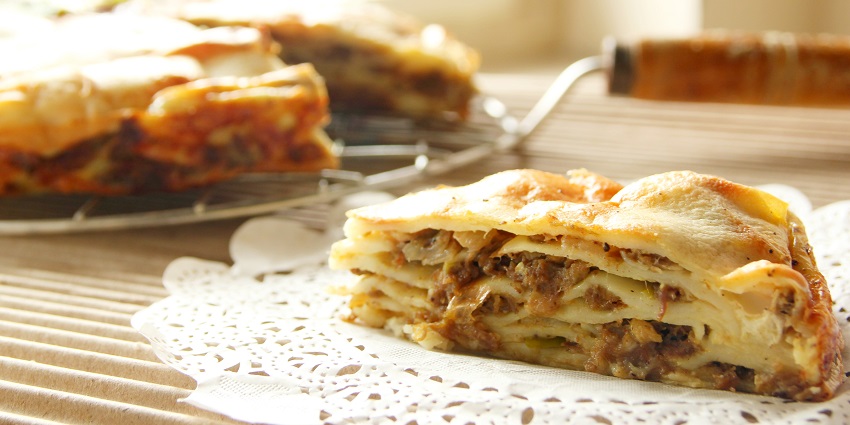 Eat some of the famous foods of Kerala on your next adventurous trip to Kannur, district.