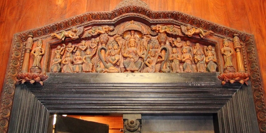Kerala Folklore Museum reflects the state's folk heritage, with ancient artefacts.