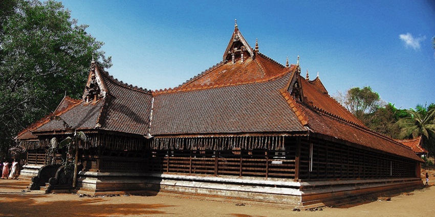 With rich abundance in arts and culture, this place provides a wonderful attraction to artists.