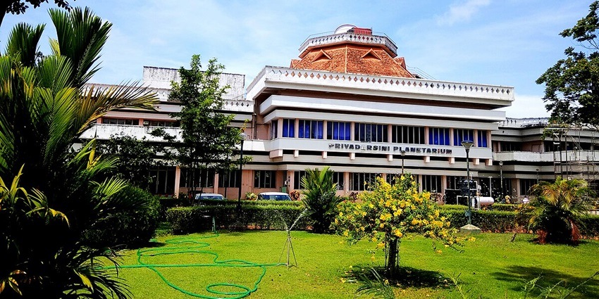 Explore the famous Kerala State Science and Technology Museum on your next trip to Kerala