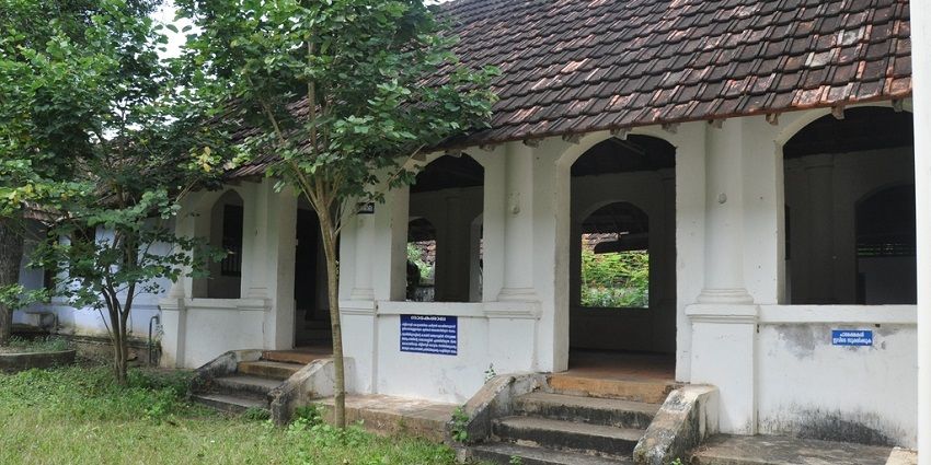 This palace, with traditional Kerala architecture, is one of the best places to visit near Varkala.