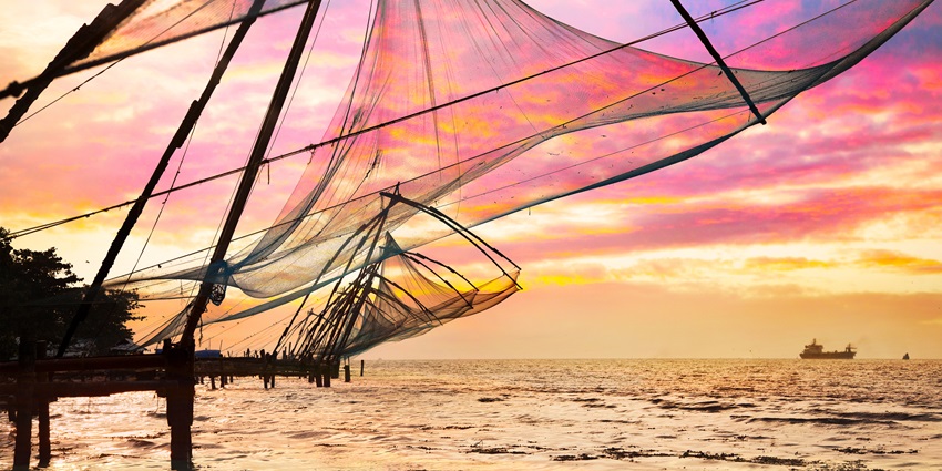 Kochi highlights as one of the best places to visit in Kerala in June with its luscious surroundings.