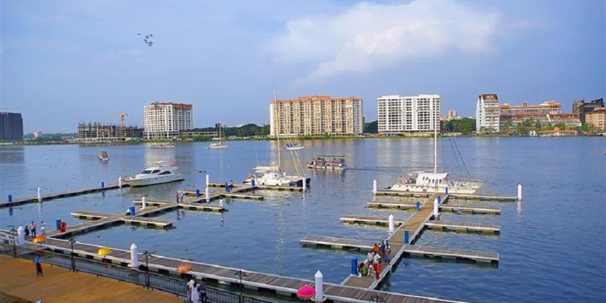 Kochi International Marina, which is one of the best places to visit in Kochi at night.