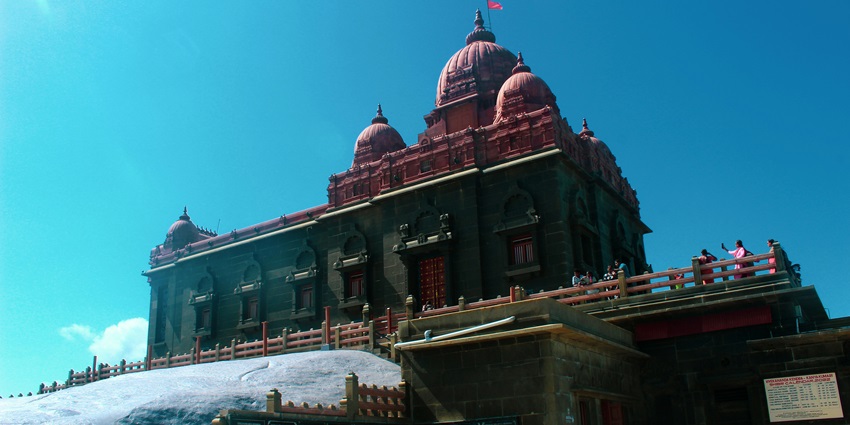 A view of the majestic Kodungallur Bhagavathi Temple, a spiritual attraction in Kerala.
