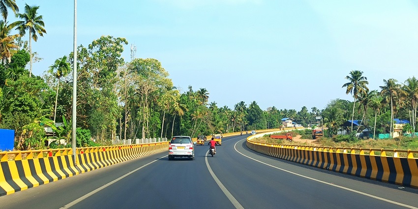The roadways are ideal to travel to reach this destination with scenic views.