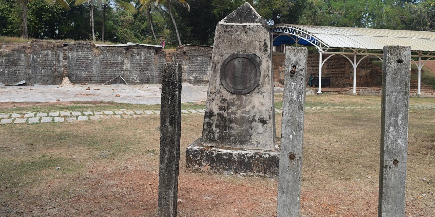 Memorial pillar in the Kottapuram Fort located at Valapattanam - significant historical sight