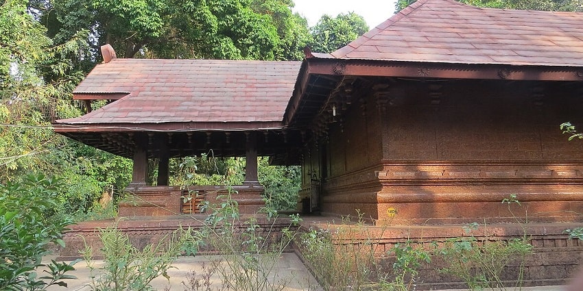 Kottiyoor Tеmplе is one of the oldest temples in Kannaur near Chooral Waterfalls.