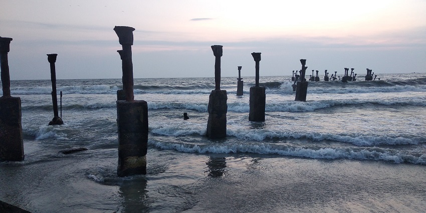 The ruins at the Kozhikode Beach is a tourist attraction near this museum in Kerala
