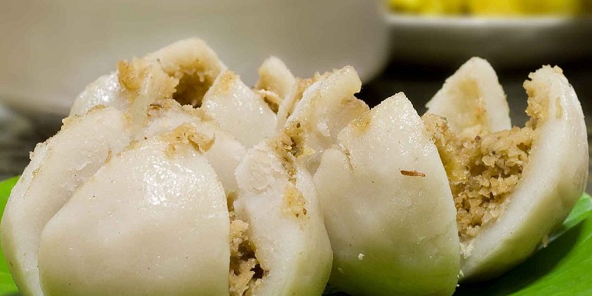 Kozhukatta is one of the most famous dishes of the Keralan cuisine available around this temple