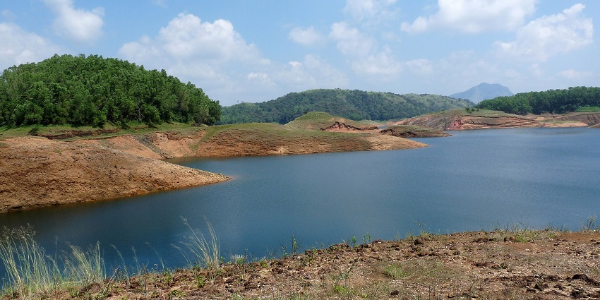 Image of Kulamavu dam reservoir. It is part of Idukki Reservoir formed by three dams; Cheruthoni, Idukki and Kulamavu