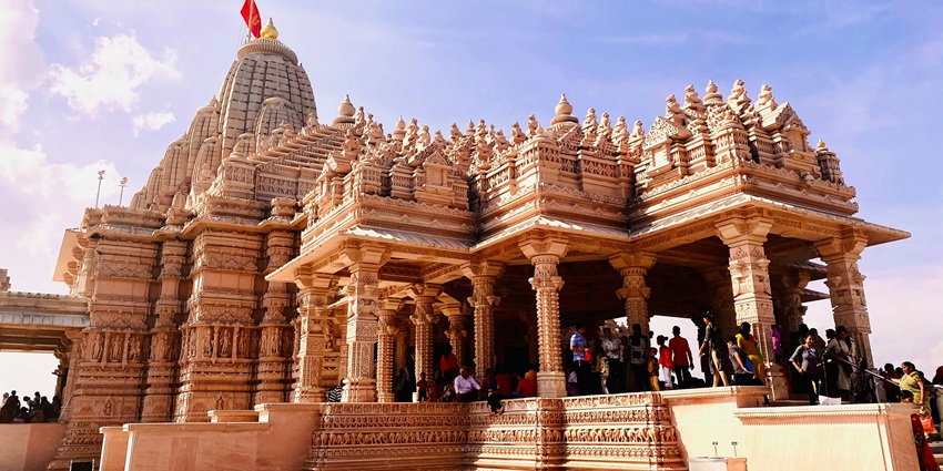 Worship the stone snakes at the Kumaranalloor Nagaraja Temple in Kerala for blessings