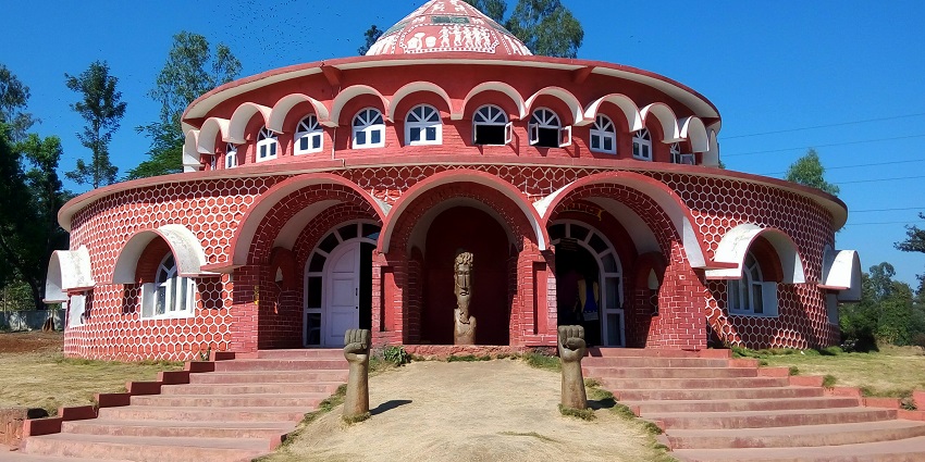 Have an insightful experience while exploring the Kumily's Tribal Heritage Museum.