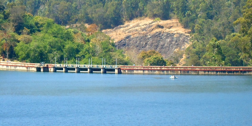 A view of the Kundala Dam and Lake, one of the most breathtaking sites of Kanthalloor.