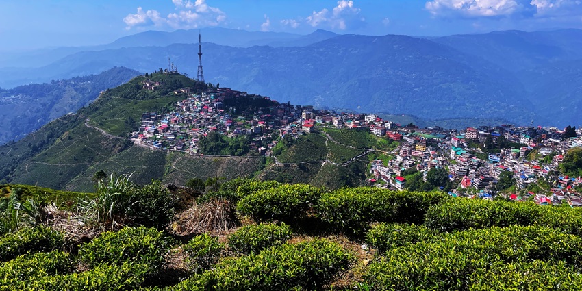Picturesque view of Kurseong, pretty hills - one of the best places to visit near Siliguri