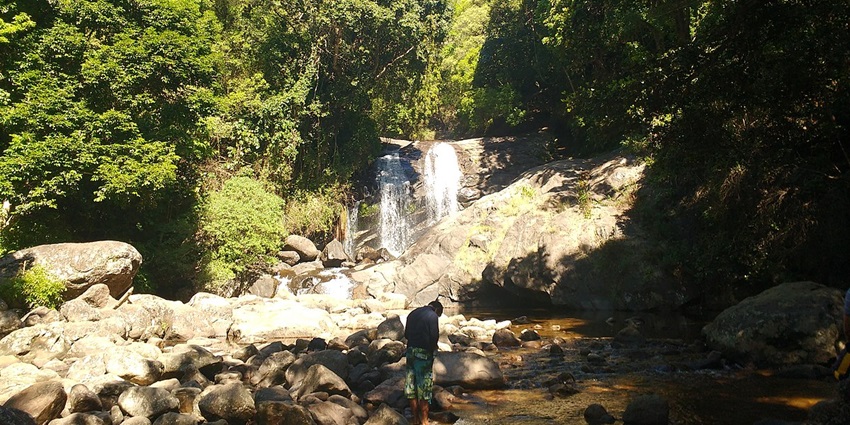 Witness the spectacular Lakkam Waterfalls one of the Munnar tourist places listed with your family.