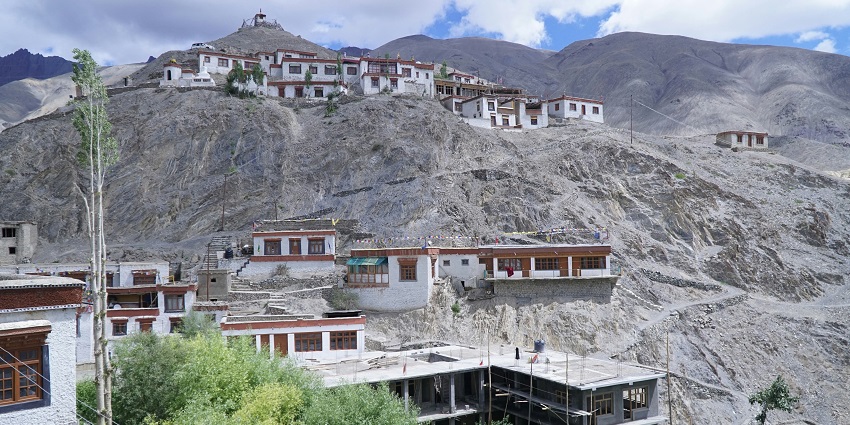 Explore the scenic beauty of hill stations in North India & create unforgettable memories