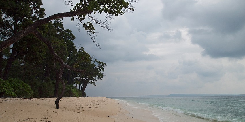 Head to Laxmanpur Beach in Andaman to enjoy enchanting sunrise and sunset views.