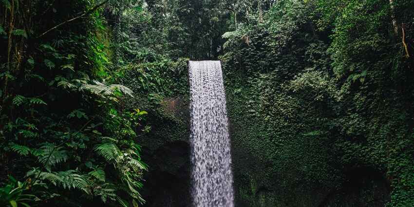 Visit to this hidden gem, called Leke Leke Waterfall in Bali is Falls is nothing but a fascinating place.