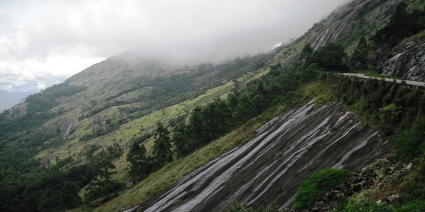 The Lock Heart Gap is an ideal location for picnics as it overlooks the plantations in Munnar