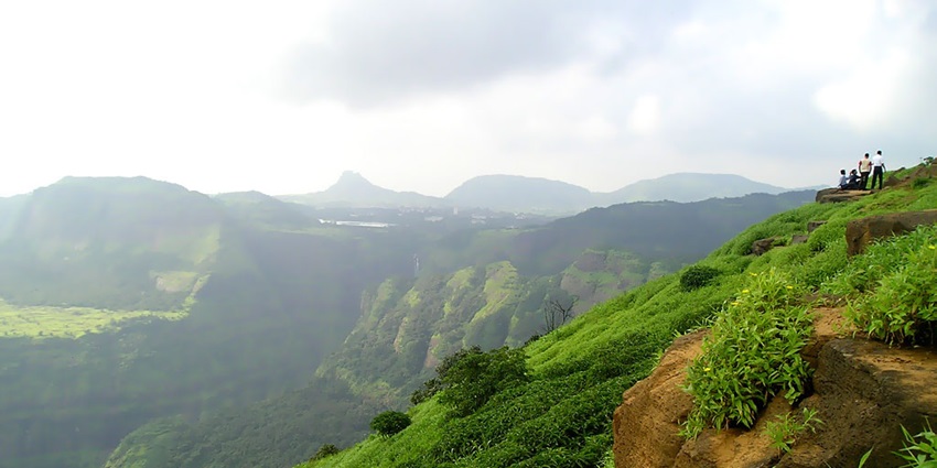 Lonavala is one of the top and most popular tourist places to visit in August in India.