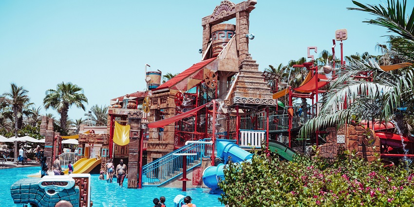 Luminance Watersports is one of the best Ernakulam waterparks in Kumbalangi village.