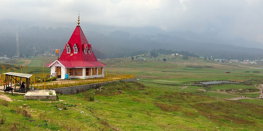 Ancient Maharani Temple, showcasing historic architecture and cultural significance.