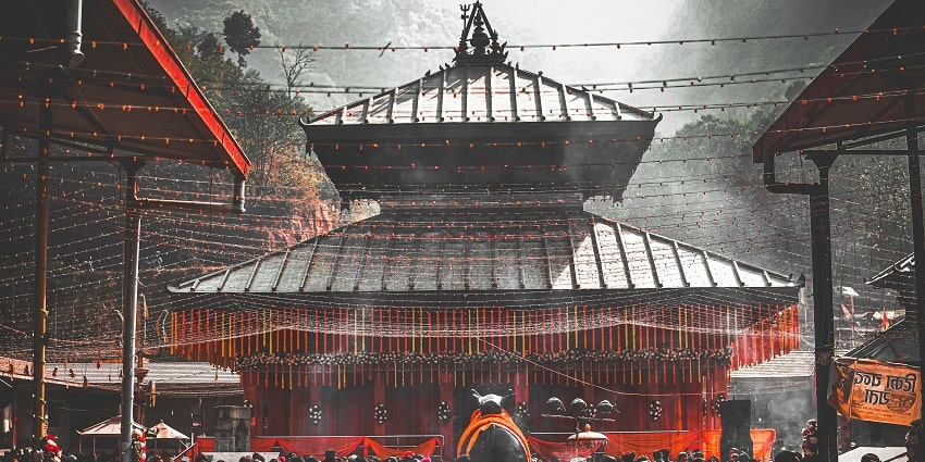 Head to Mahu Nag Temple to seek blessings while exploring the nearby places of Mandi. Viewers of this file can see comments and suggestions