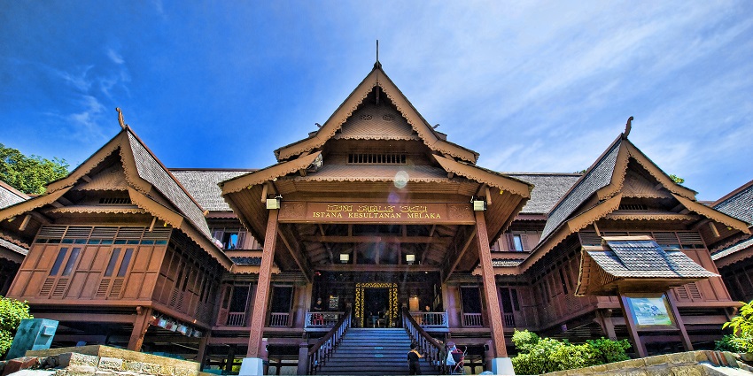 Malacca Sultanate Palace Museum is one of the best places to visit in Malacca, Malaysia.