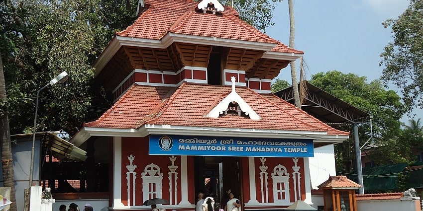 Worshipping Lord Shiva, this temple is one of the best places to visit in Guruvayur.
