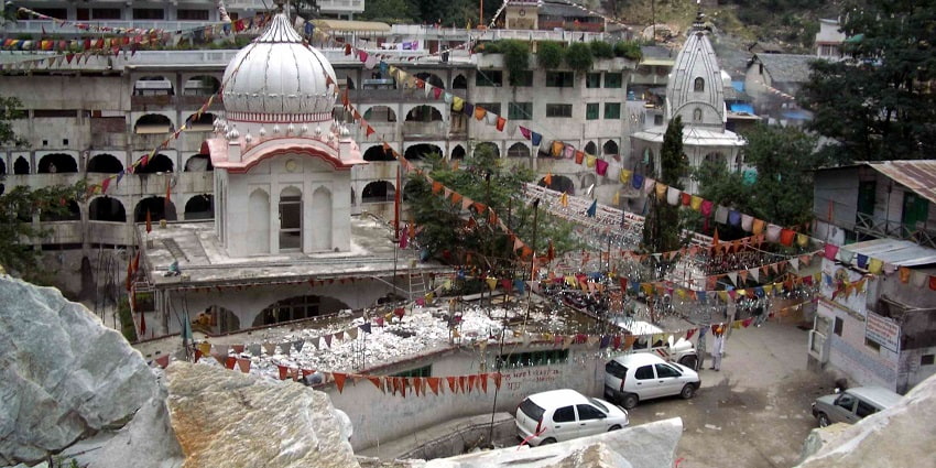 Seek blessings from the serene Manikaran and enjoy hot water springs on your next trip.