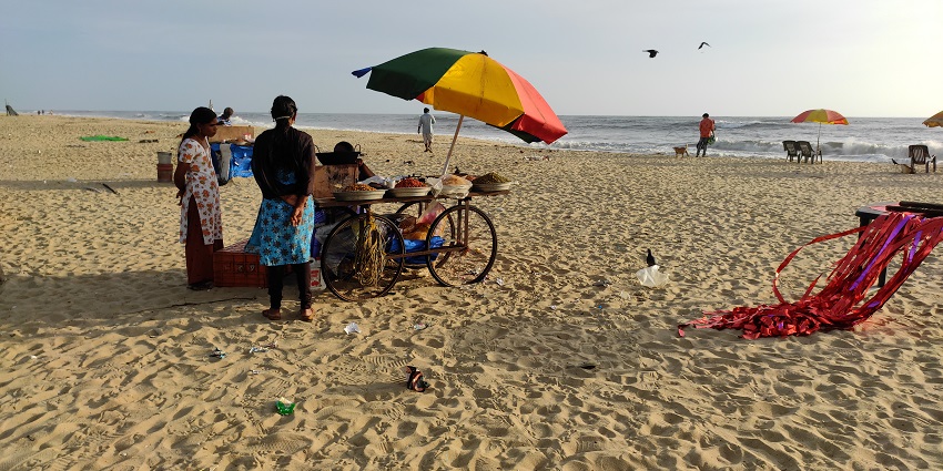 A vendor on the Marari Beach