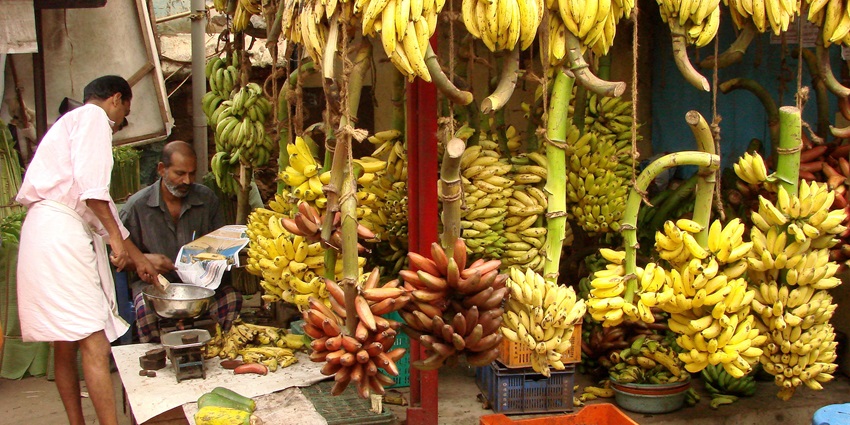 Exploring through the Chalai market is a must on your things to do in Kerala list