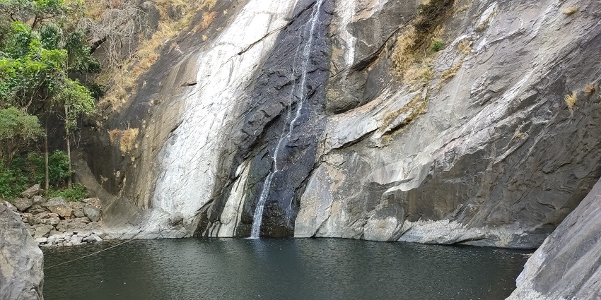 With perfect tranquillity, this waterfall attracts people for chilling and even hiking.
