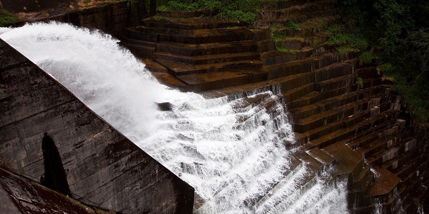 Mattupetty dam is one of the significant places to visit near the Valara waterfalls