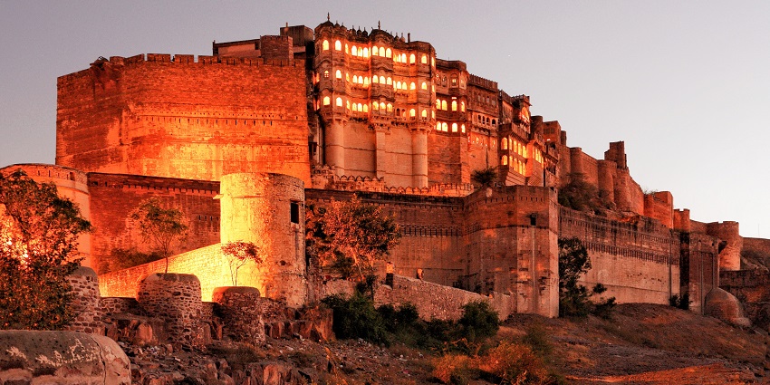 Enchanted view of Mehrangarh Fort, a heritage rich mandate in the places to visit in India.