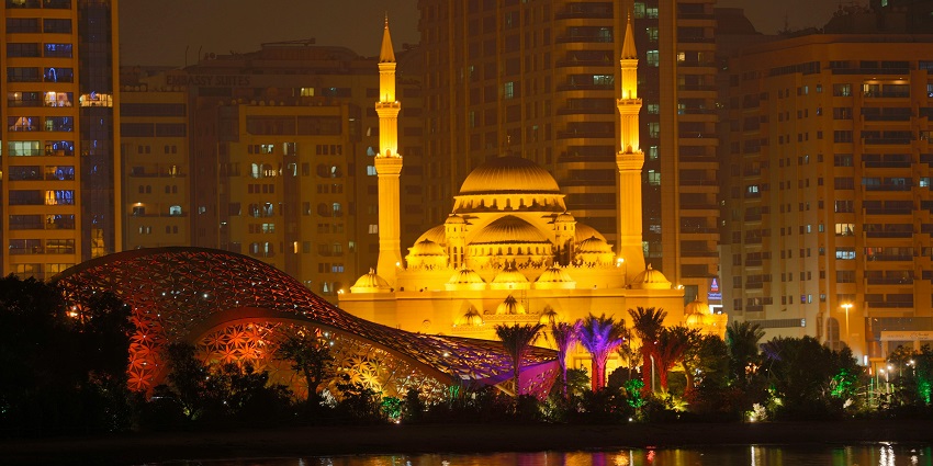 Night view of a beautiful mosque
