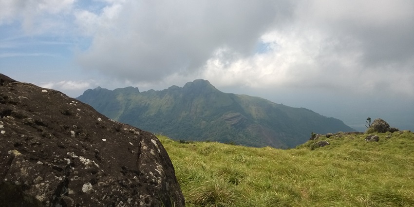 Mountains of Ponmudi, the Golden peak is unmissable on the list of hill stations near Varkala