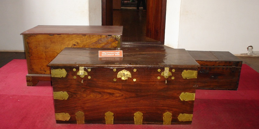 Stroll in the Museum and discover the things of the past in the beautiful Arakkal Museum
