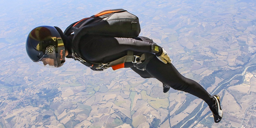 Skydiving in India is one of the top experience any adventure lover could undertake.