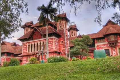 Napier Museum is one of best places to visit in Trivandrum for couples who are history geeks