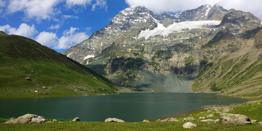 Naranag-Gangabal trek is another amazing route for trekking in Kashmir for adventurers.