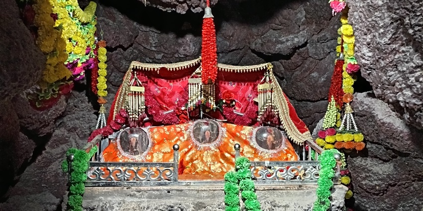 A picture of the Pindi avatar of Maa Vaishno Devi at a temple in Jammu and Kashmir