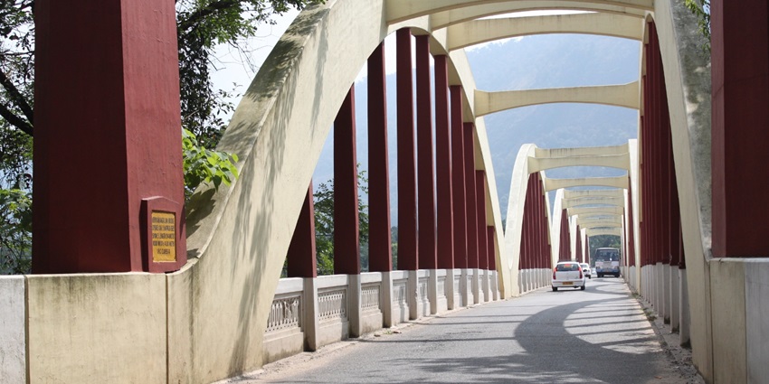 A view of the Neriamangalam Bridge, a major hotspot near Neriamangalam Waterfalls.