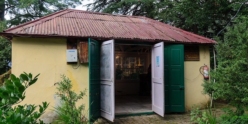A beautiful frontal view of Nicholas Roerich Art Gallery, famous tourist spot in Naggar