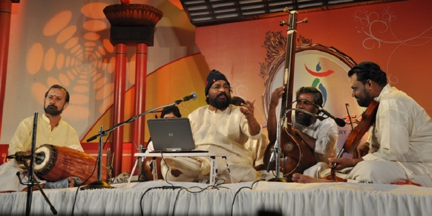 Singers participating in the dance and music festival in Nishagandhi Dance and Music Festival